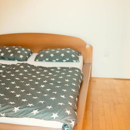 Hostel Tuzla Bagian luar foto