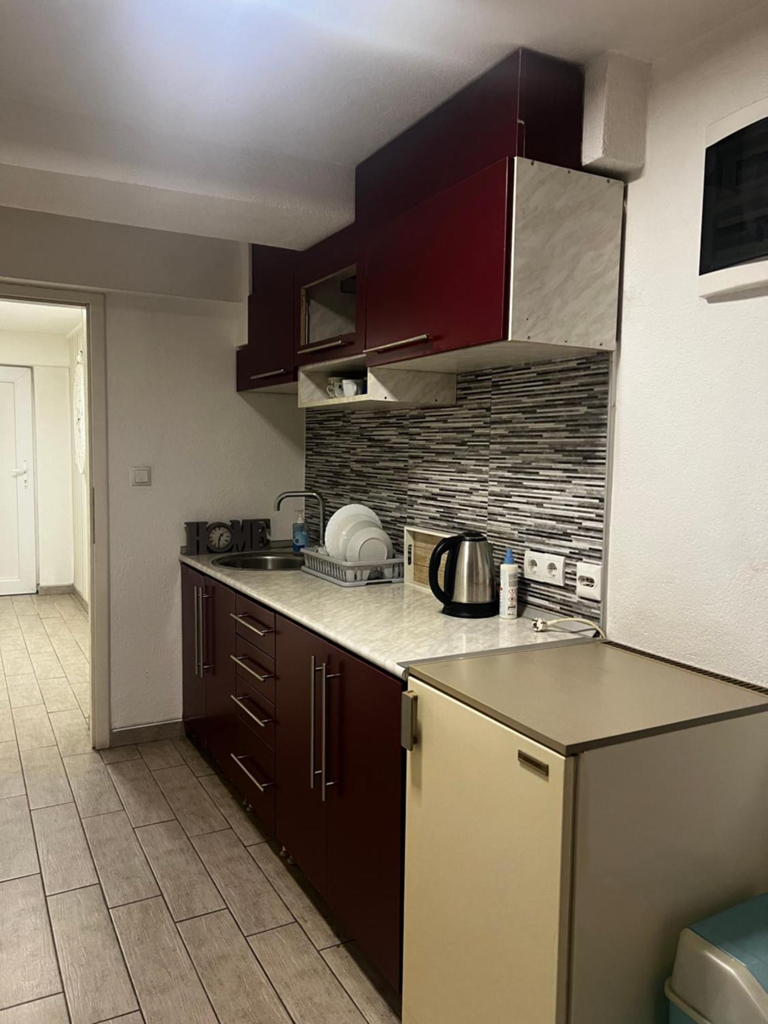 Hostel Tuzla Bagian luar foto