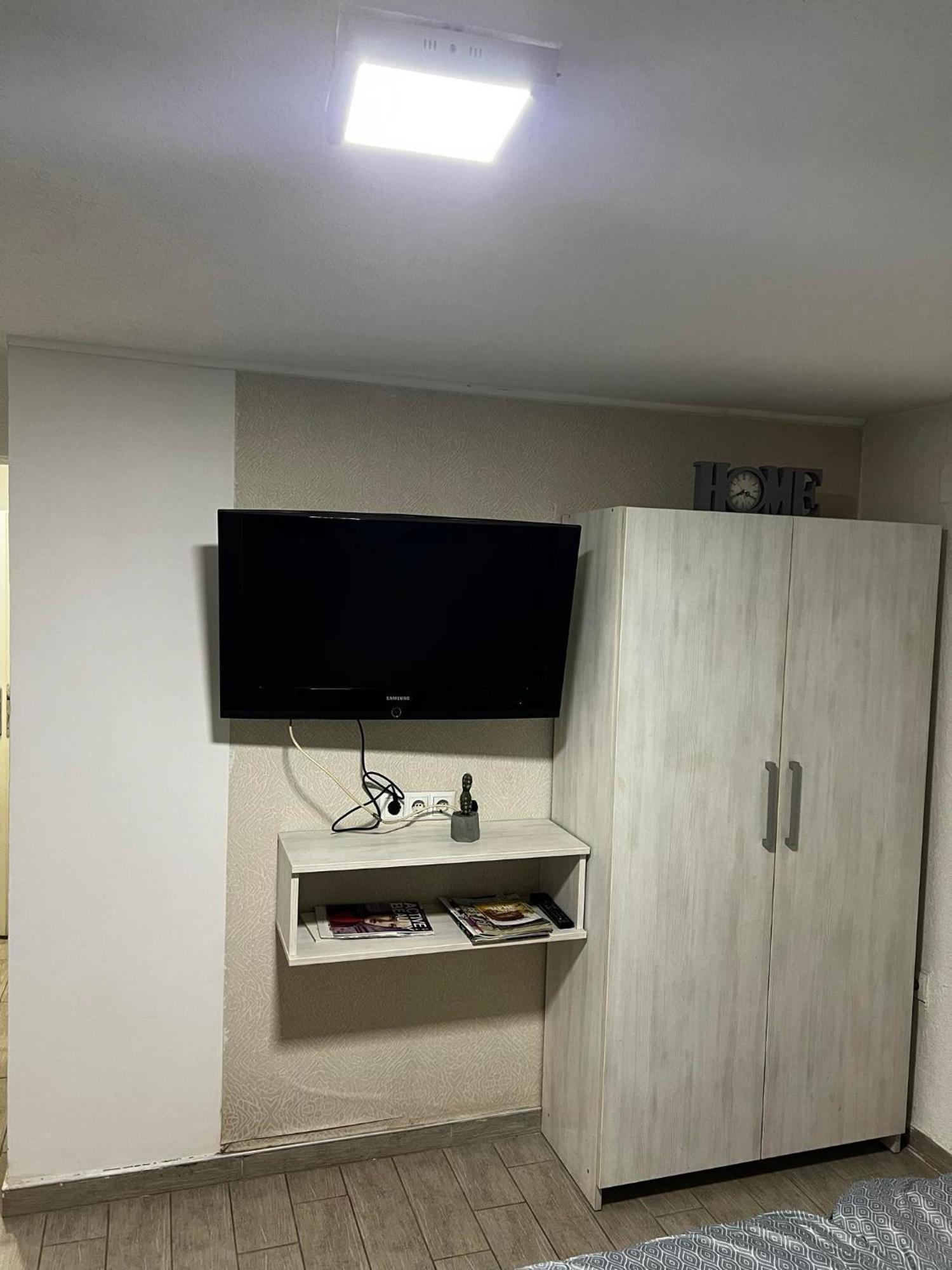 Hostel Tuzla Bagian luar foto