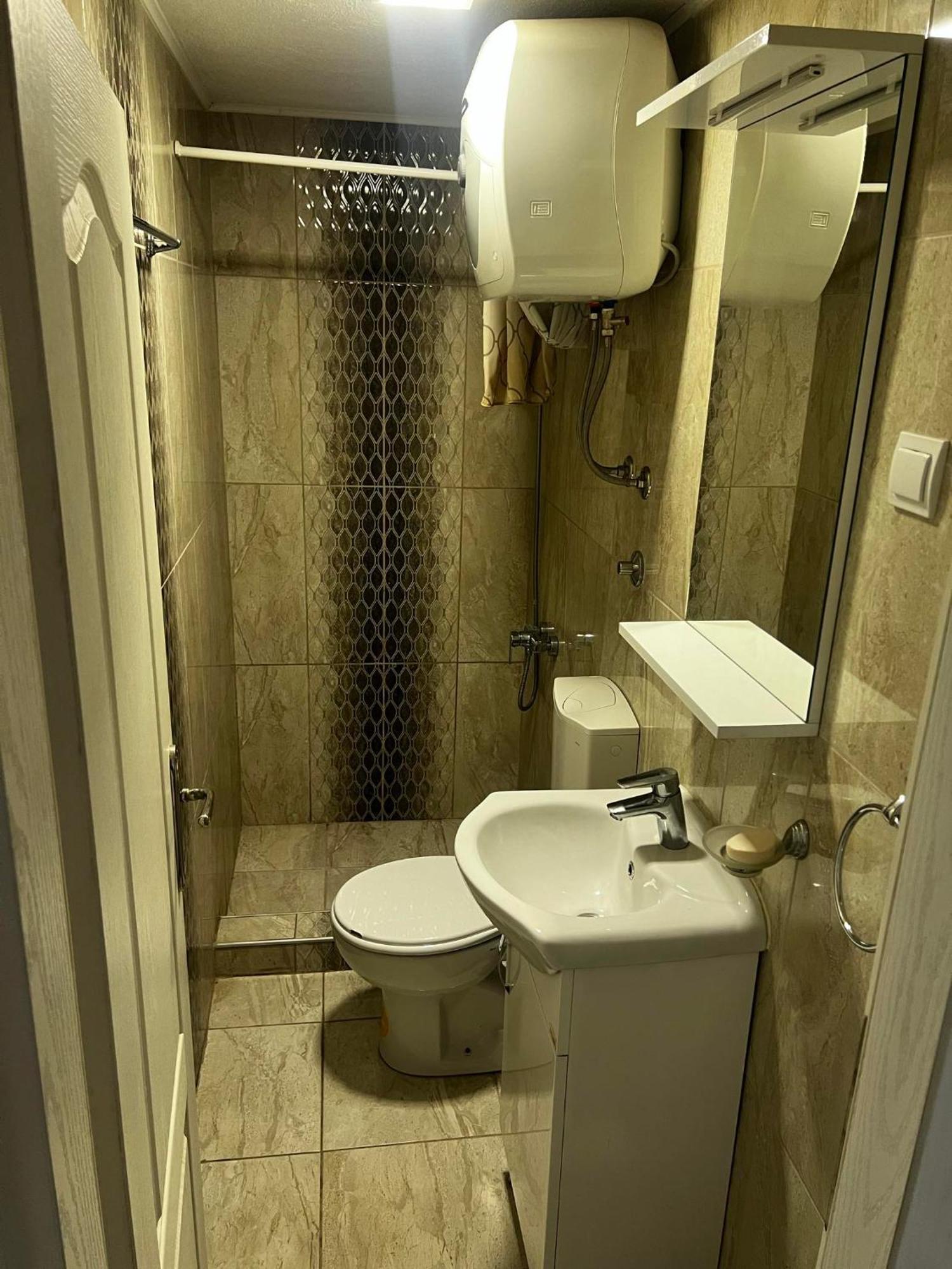Hostel Tuzla Bagian luar foto