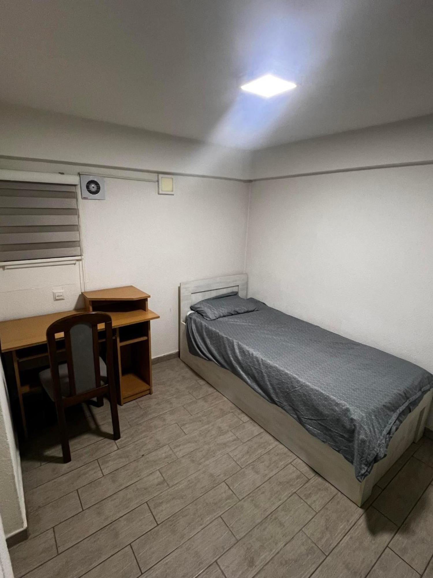 Hostel Tuzla Bagian luar foto