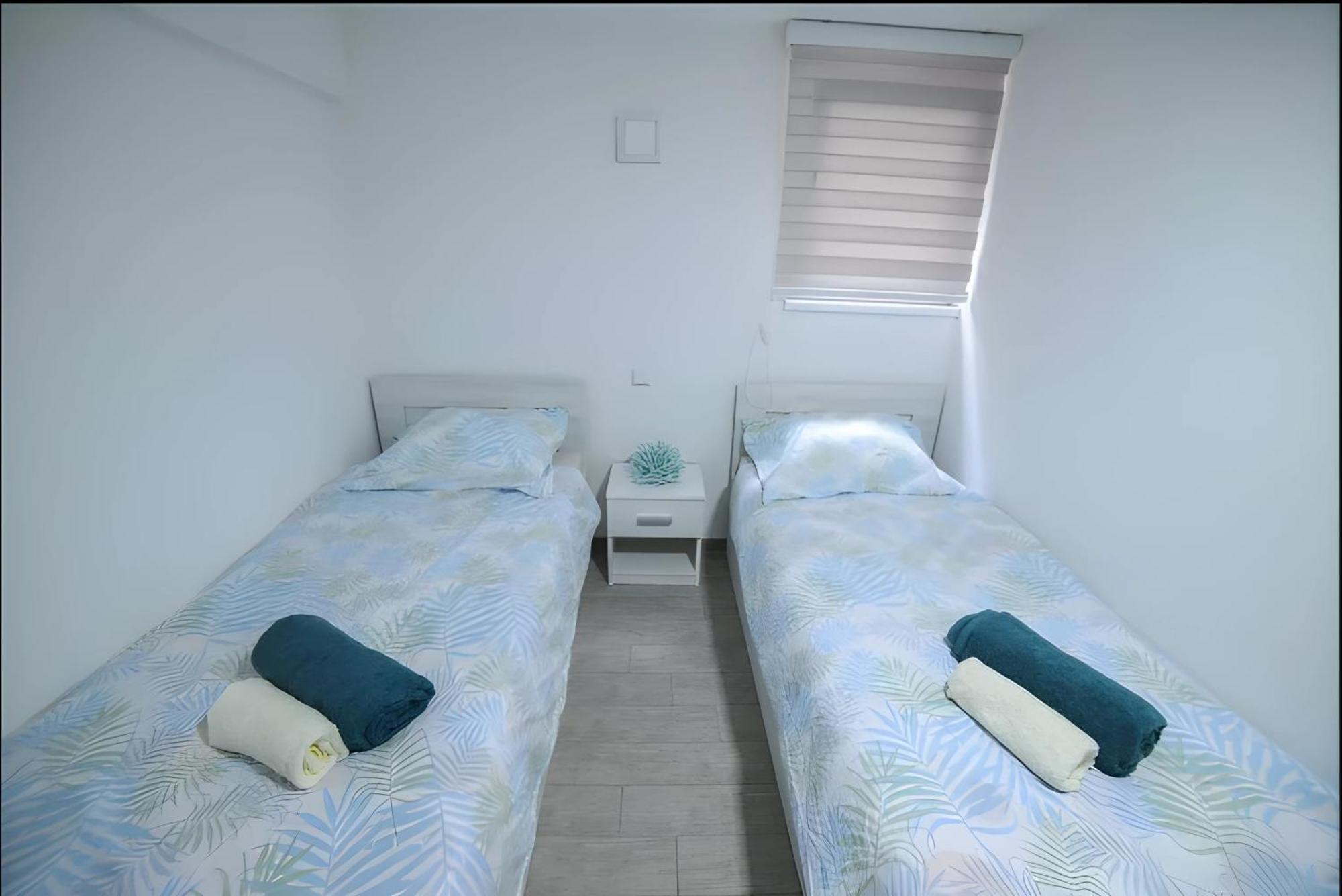 Hostel Tuzla Bagian luar foto