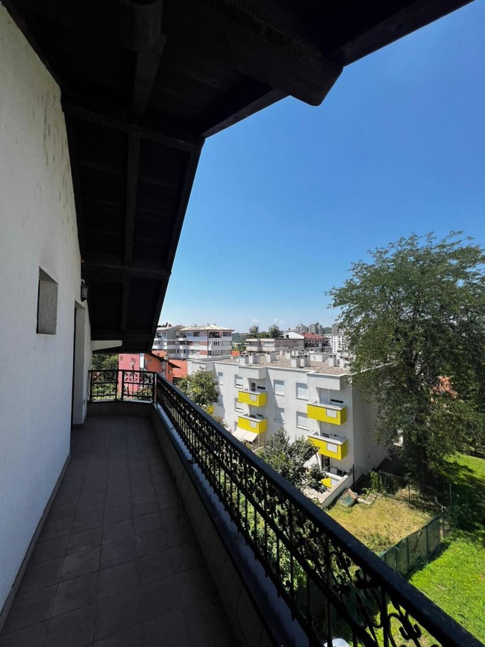 Hostel Tuzla Bagian luar foto