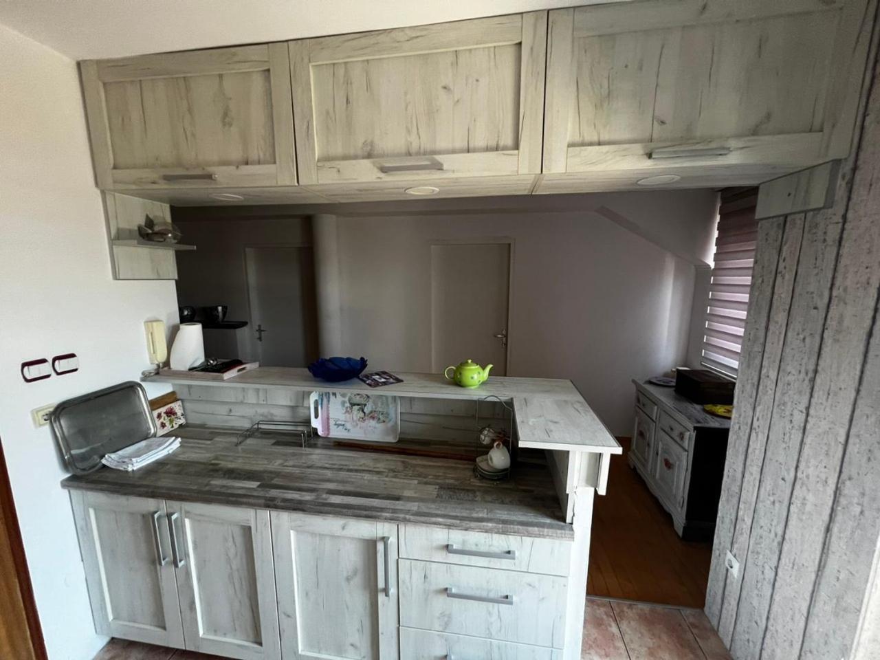 Hostel Tuzla Bagian luar foto