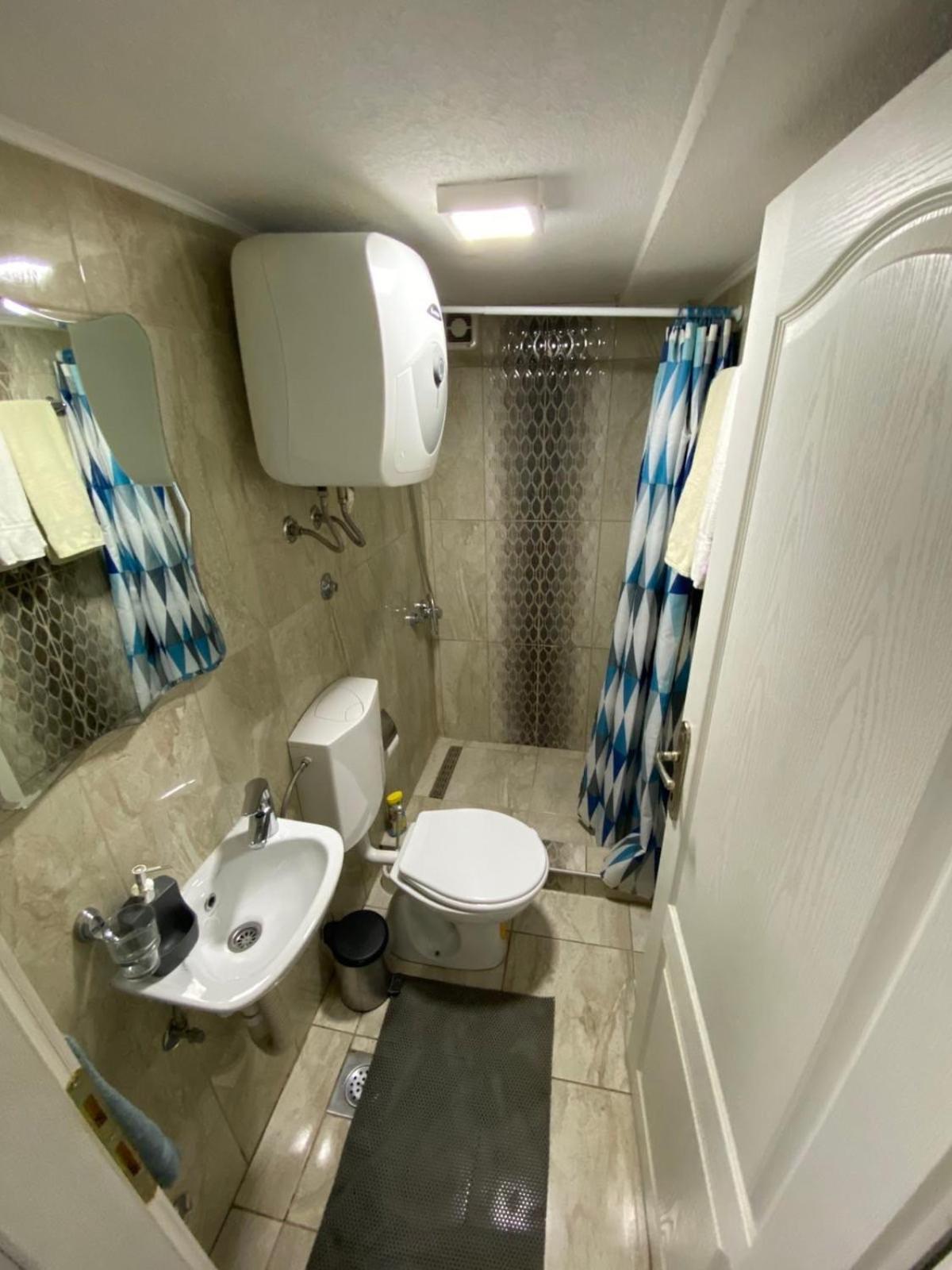Hostel Tuzla Bagian luar foto